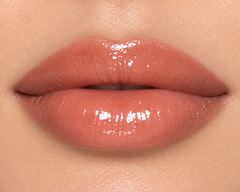 JJ Luxe Cosmetics Last Light Sheer Peptide Glaze on fair complexion lips